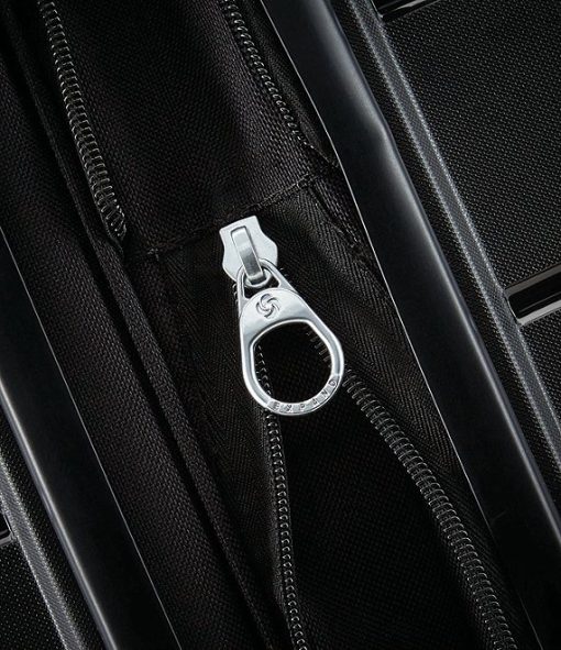 Freeform 24 Spinner Suitcase - Image 4