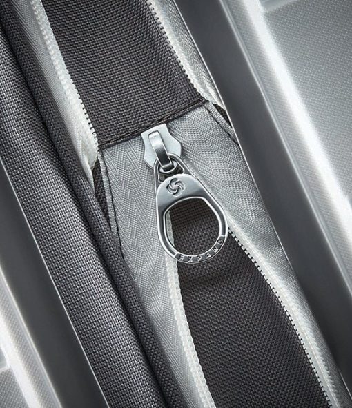 Freeform 28 Spinner Suitcase - Image 5